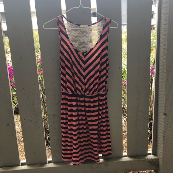 2 striped dresses - Picture 3 of 4
